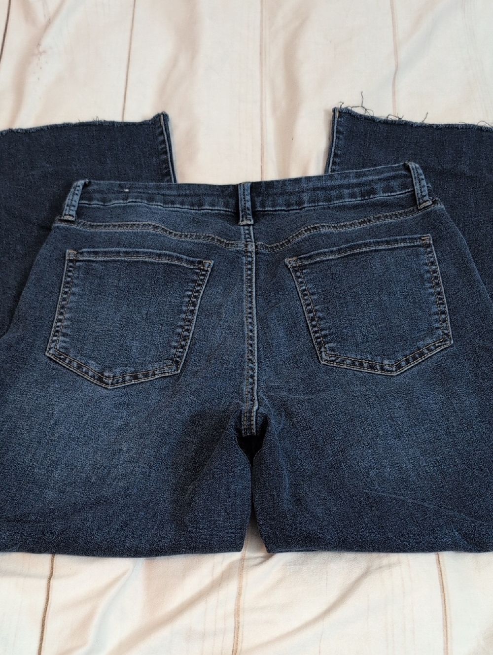 Kut from the Kloth MEG High Rise Crop Wide Leg Raw Dark Blue Denim Jeans size 8 - Picture 6 of 8